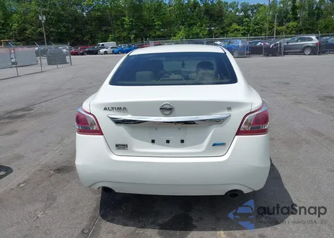 2013 Nissan Altima 2.5 S z USA, uszkodzony, nr VIN 1N4AL3AP9DC121953